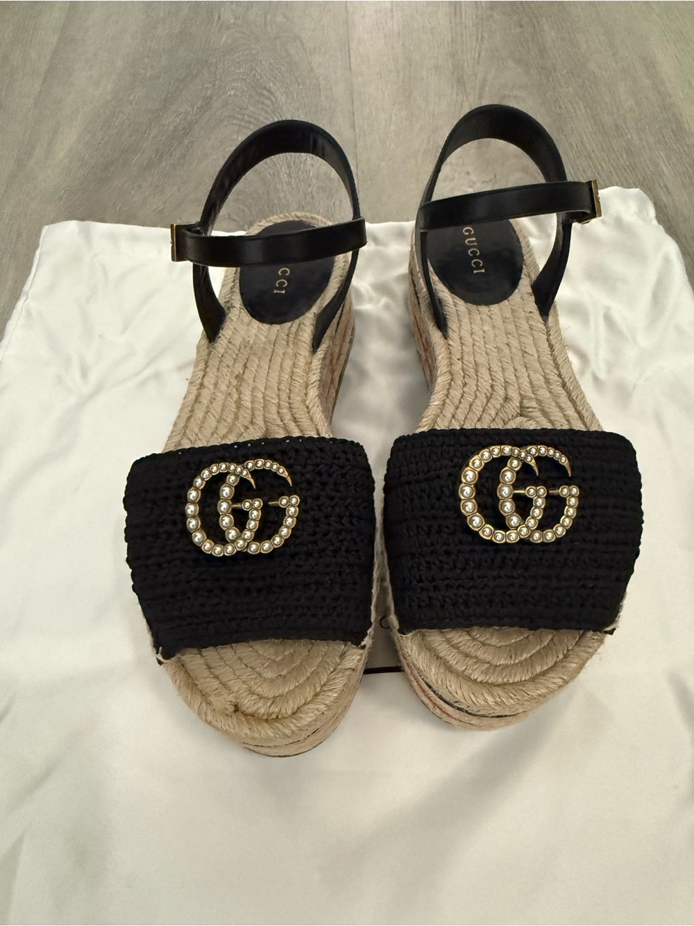 Gucci Black Raffia Espadrille Sandals with Gold Crystal Double G - Picture 14 of 14